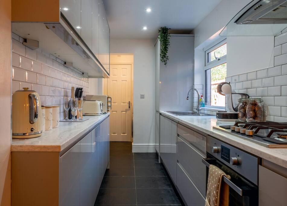 No6 - Beverley - Elegant Townhouse - Central Location 外观 照片